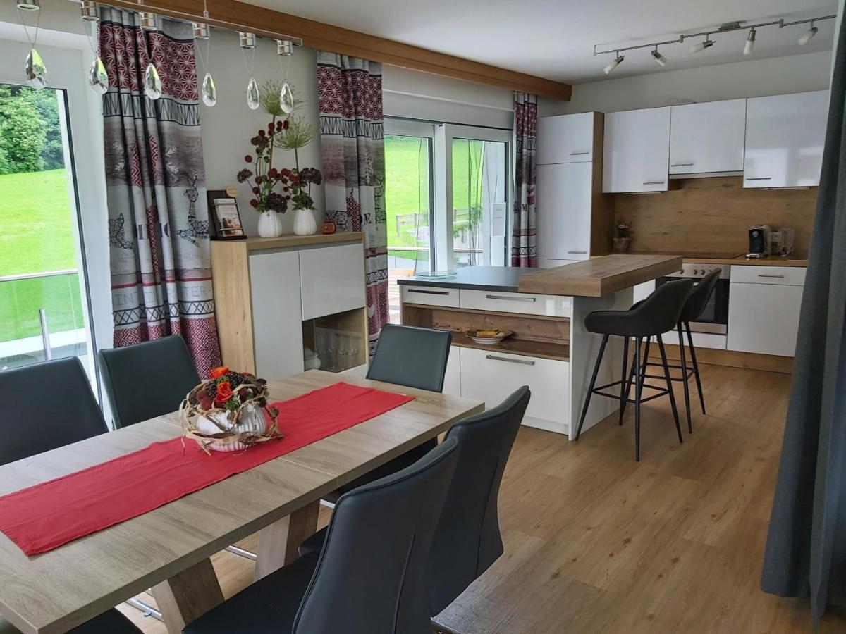 Ferienwohnung Zillertal Bacher ชลิทเทอร์ส ภายนอก รูปภาพ